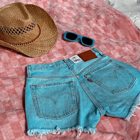 Levi’s 501 High Rise Shorts - Picture 3 of 7